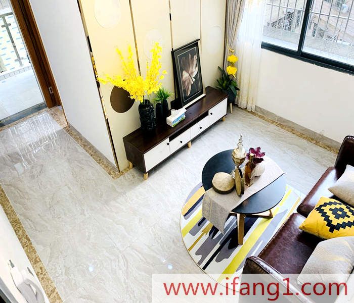 <a href=/longhua/ target=_blank class=infotextkey>大浪小產權房出售</a>:富麗華庭