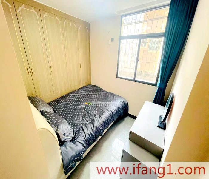 <a href=/longhua/ target=_blank class=infotextkey>大浪小產權房出售</a>